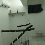 Piccola House